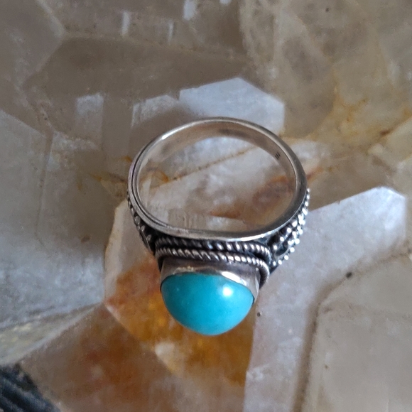 Chalcedony Sterling Silver Ring - Picture 2 of 8